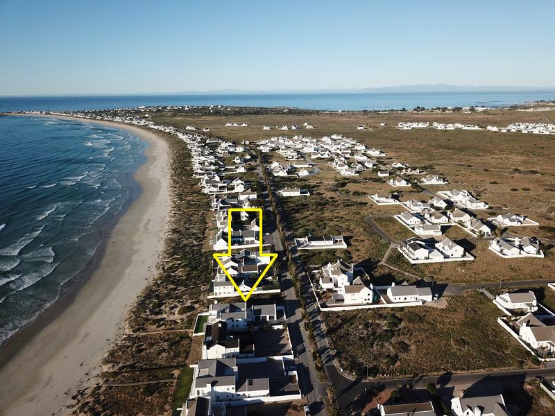 To Let 6 Bedroom Property for Rent in Golden Mile Western Cape